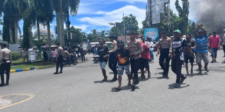 Polda Papua Barat Amankan Aksi Premanisme di Perempatan Sanggeng