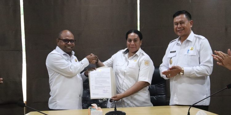 Pekerja Proyek Sampah Kota Sorong Keluhkan Kontrak Kerja, DPPLH Tegaskan Pengawasan ke Kontraktor