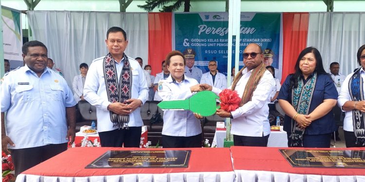 Wali Kota Sorong Resmikan Gedung KRIS, UPD & VIP Room RSUD Sele Be Solu Senilai Puluhan Miliar
