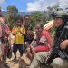Saat Polisi dan Anak-Anak Papua Tertawa Bersama di Sugapa