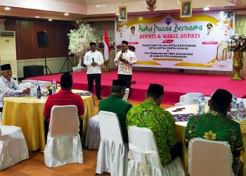 Bupati dan Wabup Manokwari Buka Puasa Bersama Tokoh Agama Islam-Paguyuban