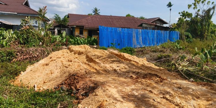 Bangunan di Kompleks NN KM 9,5 Terdampak Penimbunan Saluran Air, Warga Minta Ketegasan Pemkot Sorong