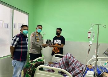 Pejabat Utama Polda PBD Jenguk Korban Penikaman, Berikan Dukungan Moril