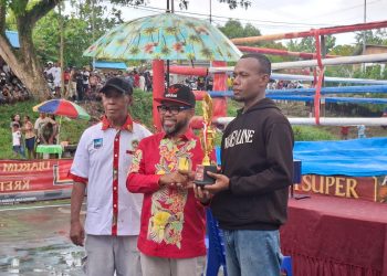 Buka Kejuaraan Tinju di Manokwari, Filep Wamafma: Kalau Jago, Naik ke Ring!