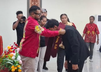 Yudisium Angkatan Terakhir STIH Manokwari Sebelum Jadi Institut