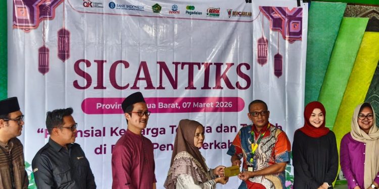 OJK Tingkatkan Literasi dan Inklusi Keuangan Syariah Perempuan dan Pelaku UMKM Manokwari