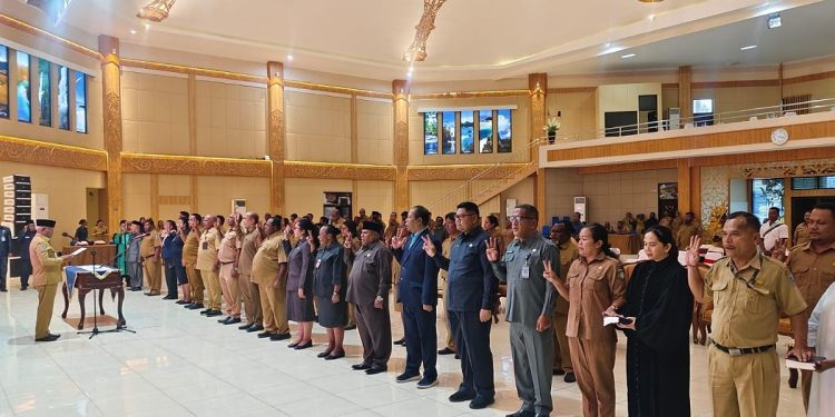 Lantik Pejabat Administrator dan Pengawas, Mandacan: Jabatan Adalah Amanah dan Kepercayaan