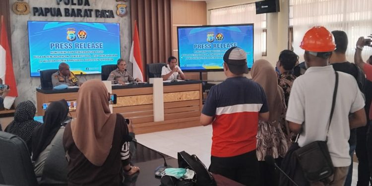 Polisi Pastikan Korban Pembantaian di Tambrauw Adalah Pegawai Pemkab, Bukan Intelijen