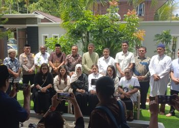 Bupati Teluk Bintuni Bersama Forkopimda Silaturahmi Lebaran ke Kediaman Wakil Ketua II DPRK