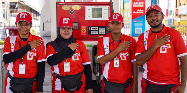 Garda Terdepan Pertamina Patra Niaga Tetap Melayani Sepenuh Hati Pada Masa Liburan