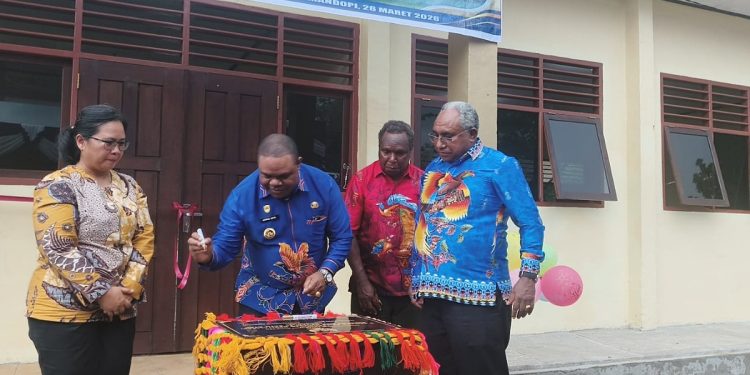 Pemkab Manokwari Tambah Fasilitas Sapras Pendukung di SMP Negeri 22 Satu Atap Mubri