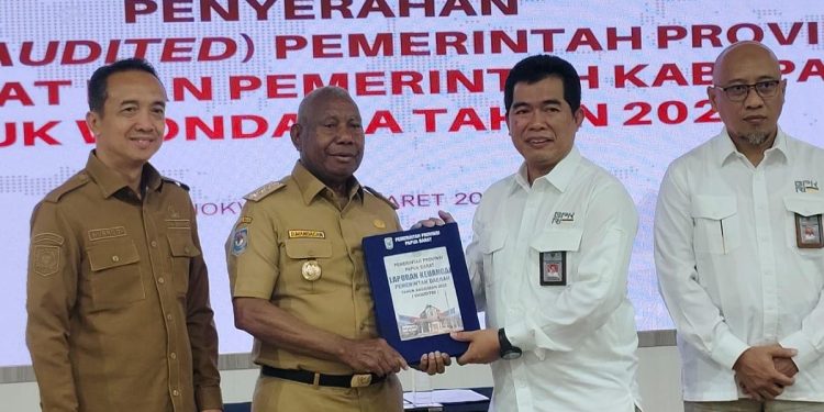 Serahkan LKPD 2025 Tepat Waktu, Mandacan Harap Pemprov Papua Barat Kembali Raih Opini WTP