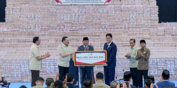 Wamen Ossy Saksikan Penyerahan Denda Administratif Rp11,4 Triliun oleh Satgas PKH sebagai Wujud Penyelamatan Kekayaan Negara