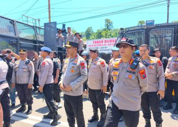 Polda Papua Barat Layani Aksi Unjuk Rasa Mahasiswa secara Humanis dan Kondusif