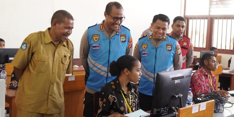 Pantau Ujian CAT Psikologi Casis Bintara Polri T.A 2026, Kapolda Papua Barat Tekankan Integritas dan Transparansi