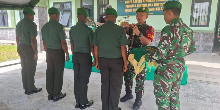 27 Personil Kodim 1808/Mansel Naik Pangkat