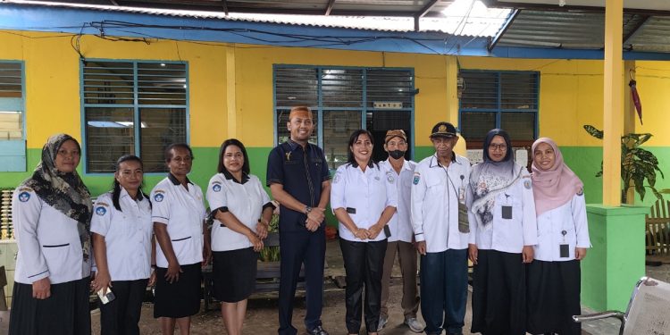 Nostalgia ke SDN 1 Bintuni , Yasman Yasir Janji Benahi Fasilitas