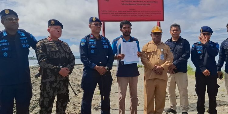 Belum Miliki Izin Resmi, PSDKP Biak Hentikan Sementara Reklamasi Pantai Pasar Wosi