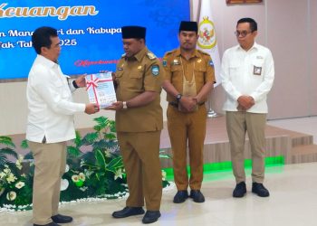 Bupati Hermus Serahkan LKPD 2025, BPK Ingatkan Manokwari Kejar Target Tindak Lanjut Rekomendasi