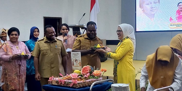 Momen Hari Kartini, Gubernur PBD Harap Perempuan Semakin Berdikari