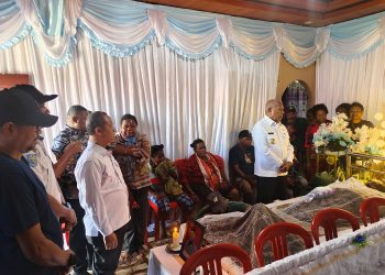 Gubernur Sampaikan Duka Cita Atas Berpulangnya Anggota DPR-PB Yurthinus Mandacan