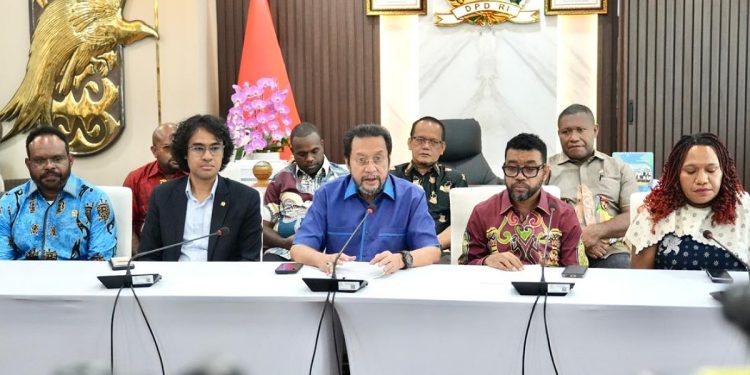 Filep Wamafma Dorong Revisi UU PT : Perusahaan Wajib Dukung Pembinaan Olahraga Melalui Dana CSR