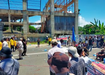 Desak Tarik TNI dari Wilayah Sipil, Ratusan Mahasiswa Gelar Demo Damai