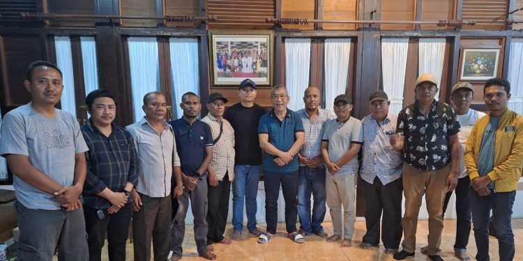 Alfons Manibuy : Hasil Bumi Lokal Harus Penuhi Kebutuhan Perusahaan di Teluk Bintuni