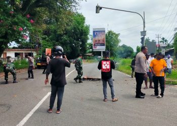 Buntut Program MBG, Sekelompok Pemuda Palang Jalan Swapen Perkebunan