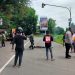 Buntut Program MBG, Sekelompok Pemuda Palang Jalan Swapen Perkebunan