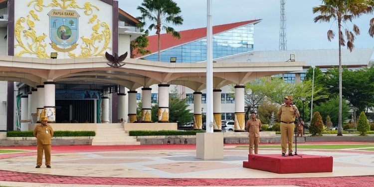 Wagub Lakotani Soroti Ketidakdisiplinan Pegawai pada Apel Pagi