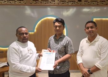 Bupati Saksikan Penyerahan SK Plt Ketua AFK Teluk Bintuni
