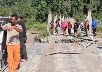 Banjir, Jembatan Darurat di Sungai Wariori Terputus