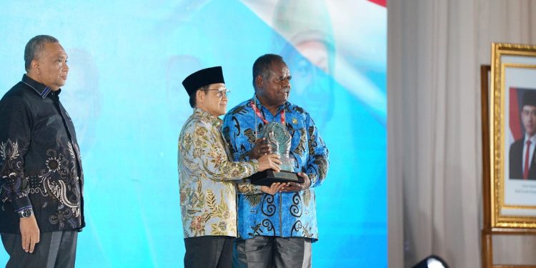 Lindungi 77.500 Tenaga Kerja, Pemprov PBD Sabet Penghargaan Paritrana Award 2025