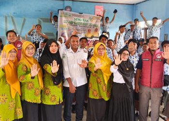 Peringati Milad ke-109 Aisyiyah, Satresnarkoba Polres Teluk Bintuni Edukasi Bahaya Narkoba di SMP Muhammadiyah