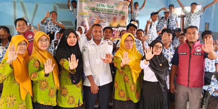 Peringati Milad ke-109 Aisyiyah, Satresnarkoba Polres Teluk Bintuni Edukasi Bahaya Narkoba di SMP Muhammadiyah