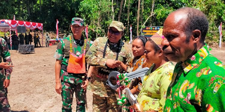 Pangdam Kasuari Tutup TMMD ke-128 di Kampung Tanah Rubuh