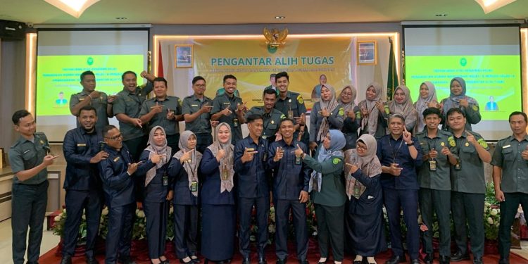 Pengadilan Agama Manokwari Gelar Tasyakuran Kenaikan Status dan Pengantar Alih Tugas