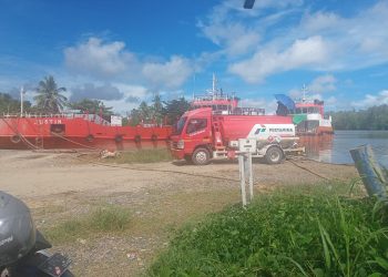 Dua Kapal BBM Berlabuh di Pelabuhan Delta, Pasokan Warga dan PLN Bintuni Terpenuhi