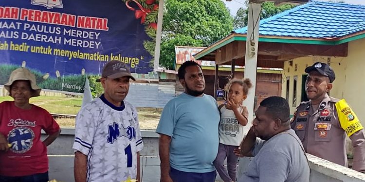 Jalin Silaturahmi, Bhabinkamtibmas Merdey Rutin Sambangi Warga