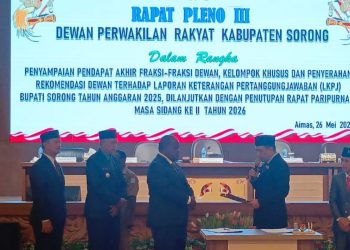 DPRK Sorong Serahkan Rekomendasi LKPJ 2025, Tekankan Transparansi dan Penguatan PAD