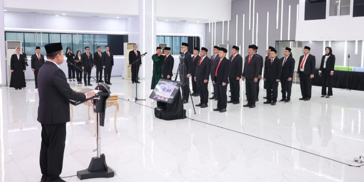 Lantik 130 Pejabat, Menteri ATR/Kepala BPN: Berikan Manfaat dan Pelayanan yang Adil bagi Masyarakat
