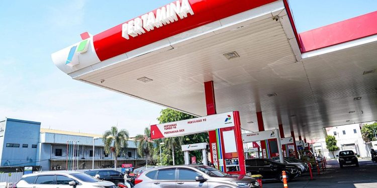 Pertamina Patra Niaga Kembali Lakukan Penyesuaian Harga Pertamax Naik Menjadi Rp16.650, BBM Subsidi Tetap