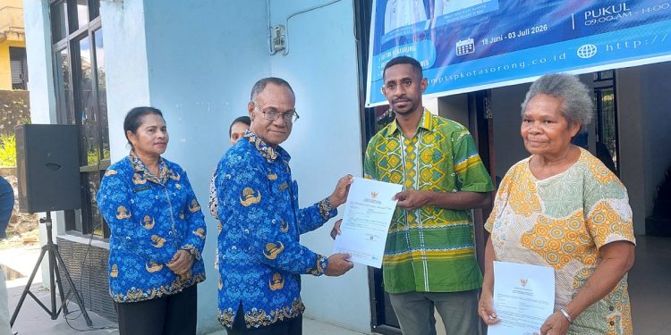 DPM-PTSP Kota Sorong Lakukan Jemput Bola, Sosialisasikan Layanan Klinik OSS