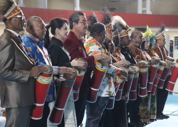 Penabuhan 14 Tifa Menandai Pembukaan Pesparawi Nasional XIV di Manokwari