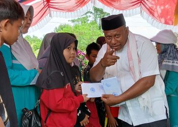 Sambut Muharram 1448 H, Muslimat NU Teluk Bintuni Santuni Anak Yatim
