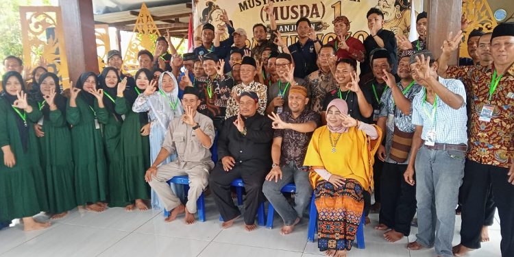 Wagiman Terpilih Secara Aklamasi Pimpin Pakuwojo Teluk Bintuni