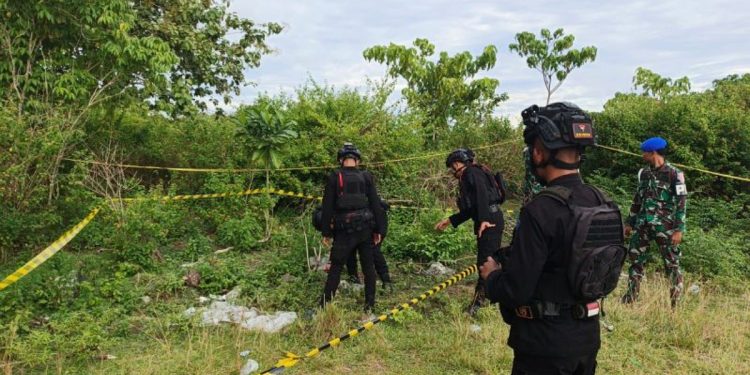 Tim Jibom Musnahkan Dua Granat di Kabupaten Jayapura