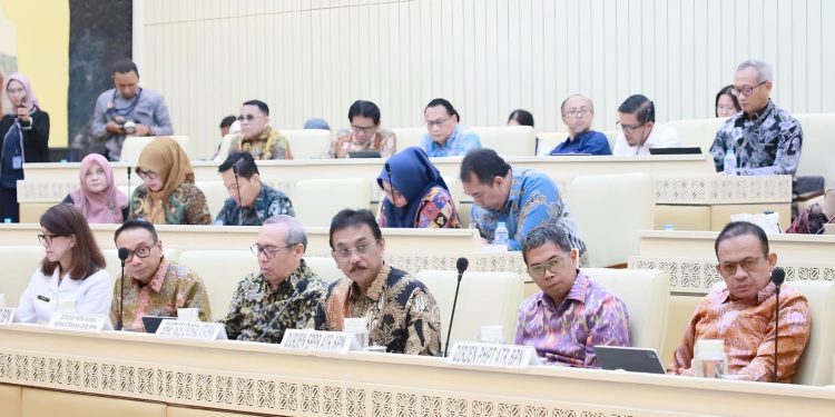 RDP dengan Komisi II DPR RI, Sekjen ATR/BPN Laporkan Capaian Pelaksanaan Tujuh Layanan Prioritas