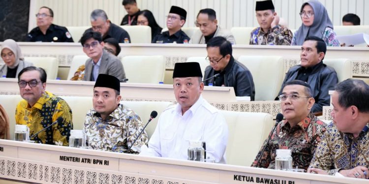 Menteri Nusron Laporkan Realisasi Anggaran Kementerian ATR/BPN Tahun 2025 kepada Komisi II DPR RI